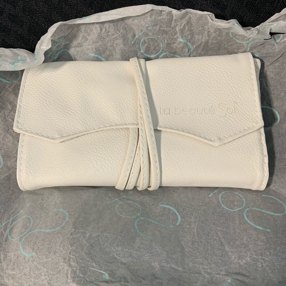 la beauté Soi Makeup Brush set NWOT - Picture 2 of 4